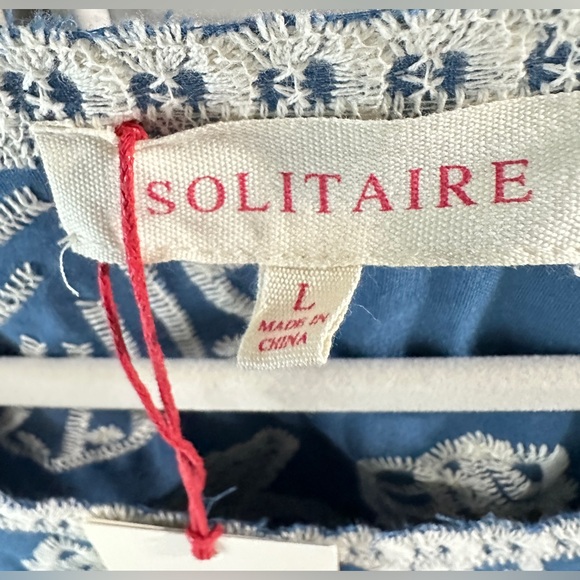 NWT SZ L Solitaire Blue and White Embroidered Blouse - Picture 2 of 8